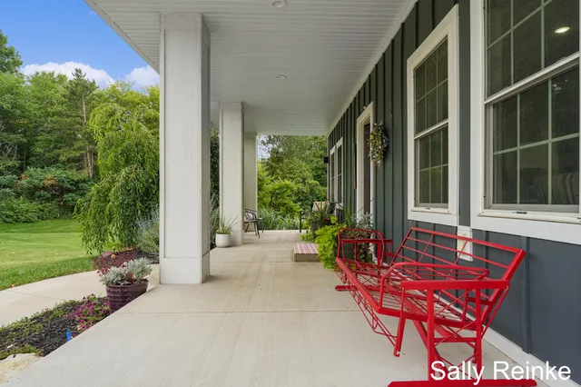 $850,000 | 303 Broman Street Northeast, Sparta, MI 49345