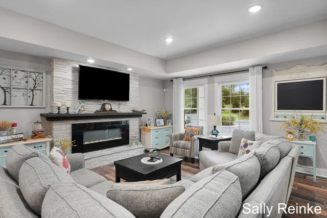 $850,000 | 303 Broman Street Northeast, Sparta, MI 49345