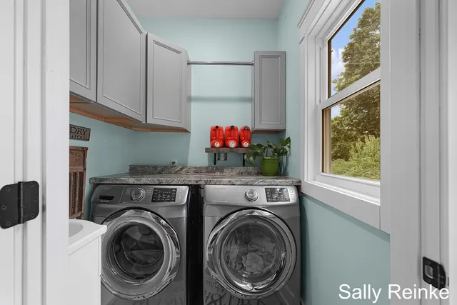 $850,000 | 303 Broman Street Northeast, Sparta, MI 49345