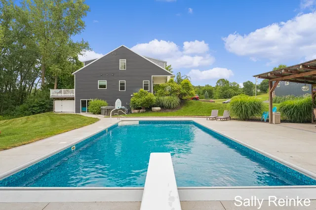 $850,000 | 303 Broman Street Northeast, Sparta, MI 49345