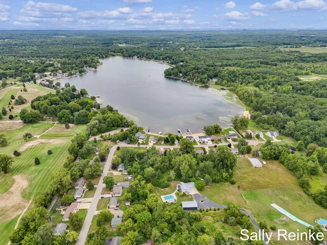 $850,000 | 303 Broman Street Northeast, Sparta, MI 49345