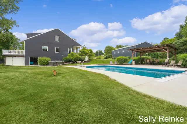 $850,000 | 303 Broman Street Northeast, Sparta, MI 49345