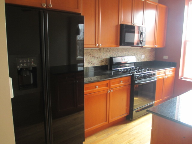 1460 West Ohio Street, Unit 3F Chicago, IL 60642 - Photo 4 of 7