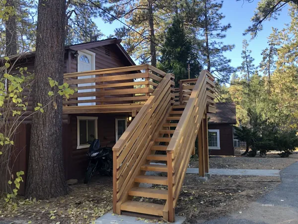 $1,300 | 54100 Pine Crest Avenue, Unit 8, Idyllwild, CA 92549