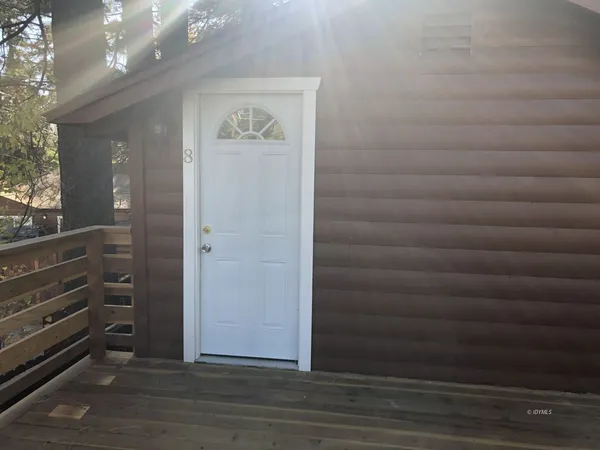 $1,300 | 54100 Pine Crest Avenue, Unit 8, Idyllwild, CA 92549