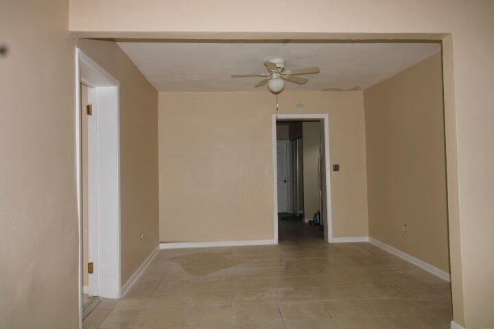 1417 West 32nd Street Riviera Beach, FL 33404 - Photo 7 of 16 IMG_1137_inPixio