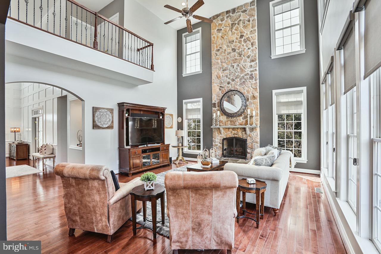 40724 Chevington Lane Leesburg, VA 20175 - Photo 16 of 52 Family Room
