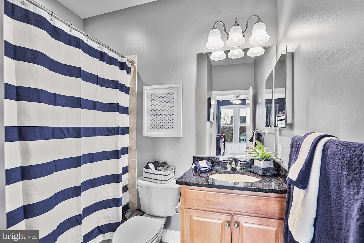 40724 Chevington Lane Leesburg, VA 20175 - Photo 27 of 52 Bedroom 2 Bathroom