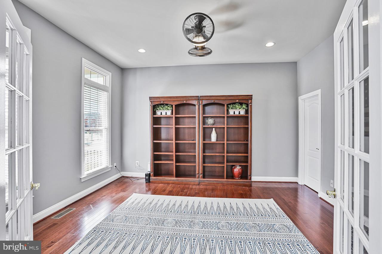 40724 Chevington Lane Leesburg, VA 20175 - Photo 39 of 52 Office