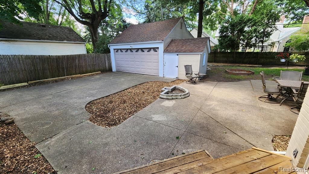 1031 Cadieux Road Grosse Pointe Park, MI 48230 - Photo 33 of 33