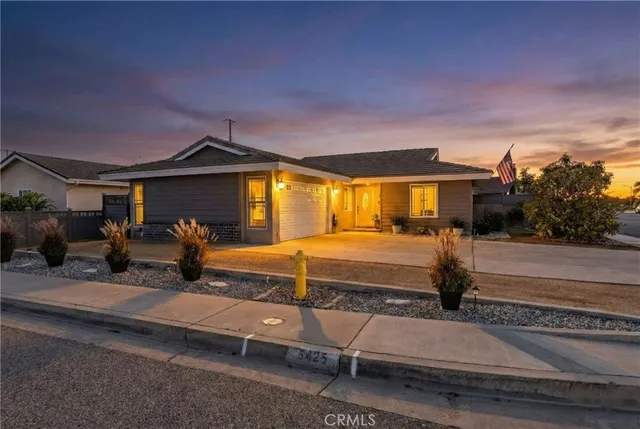 $969,999 | 5425 Stevely Avenue, Lakewood, CA 90713