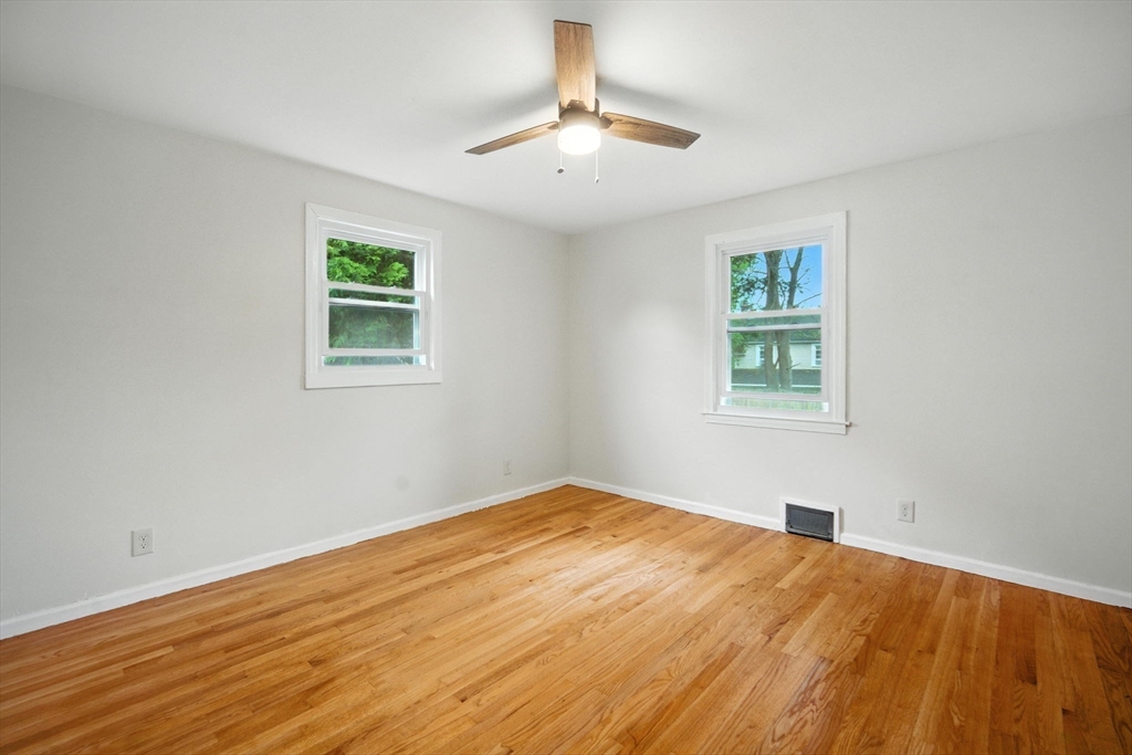 32 Pine Hill Road Springfield, MA 01118 - Photo 15 of 33 Gallery Image 15
