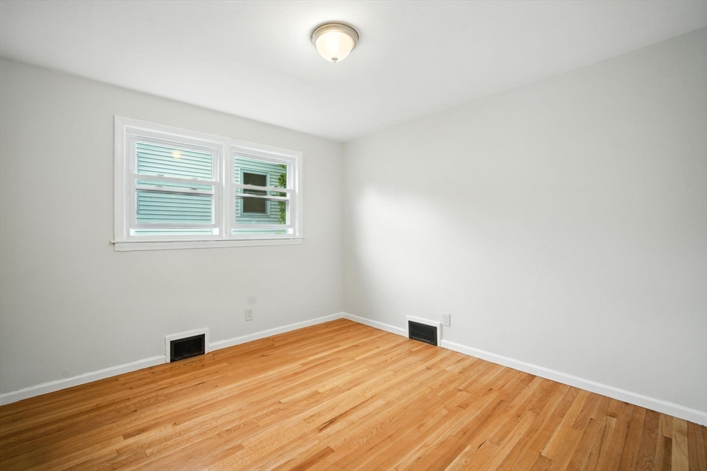 32 Pine Hill Road Springfield, MA 01118 - Photo 19 of 33 Gallery Image 19