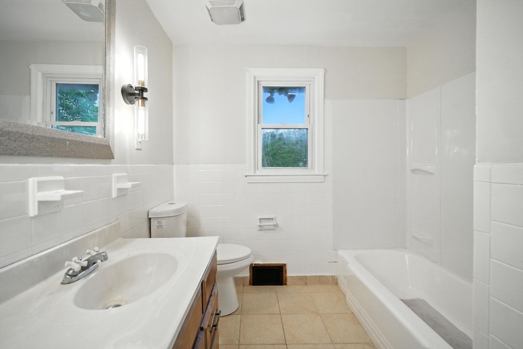 32 Pine Hill Road Springfield, MA 01118 - Photo 21 of 33 Gallery Image 21