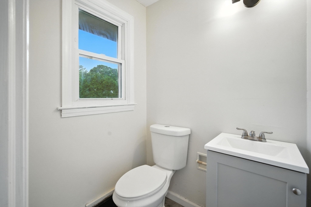 32 Pine Hill Road Springfield, MA 01118 - Photo 23 of 33 Gallery Image 23