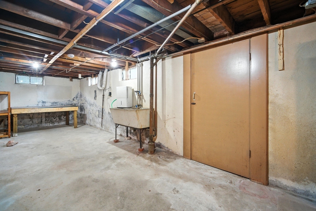 32 Pine Hill Road Springfield, MA 01118 - Photo 28 of 33 Gallery Image 28