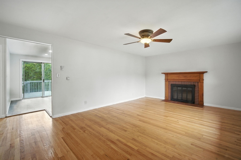 32 Pine Hill Road Springfield, MA 01118 - Photo 7 of 33 Gallery Image 7