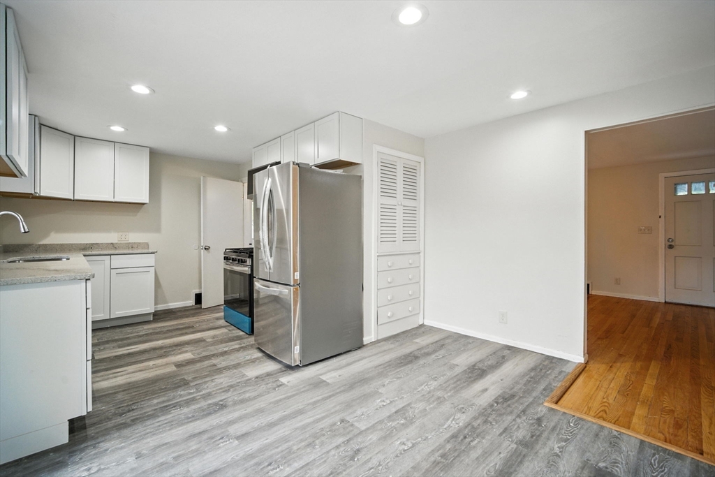 32 Pine Hill Road Springfield, MA 01118 - Photo 8 of 33 Gallery Image 8