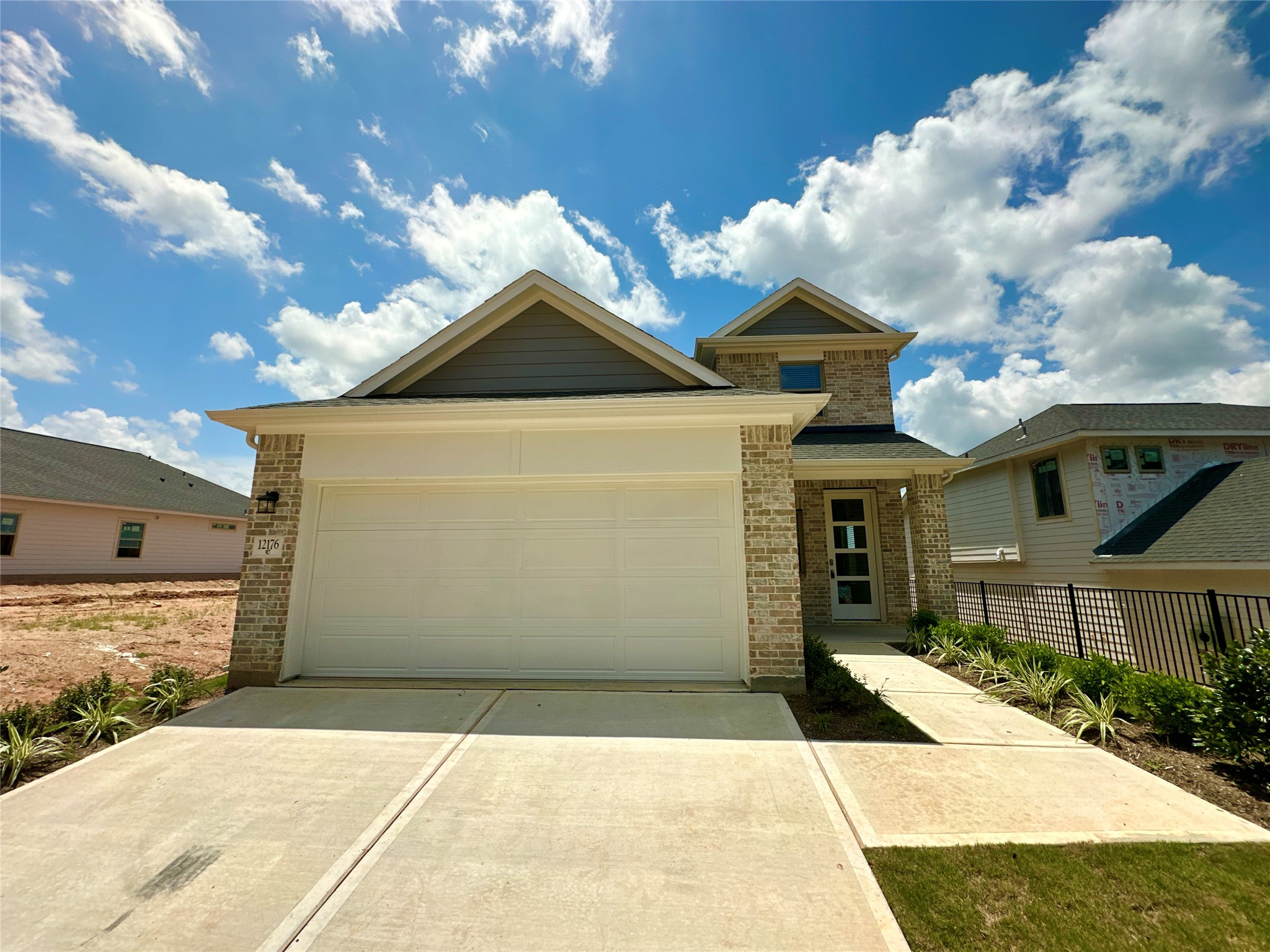12176 Ridge Top Drive Conroe, TX 77304 - Photo 7 of 31