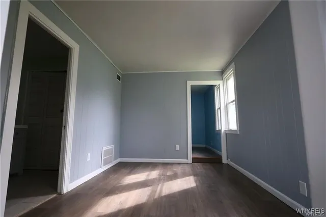 $1,400 | 1927 Center Road, West Seneca, NY 14224