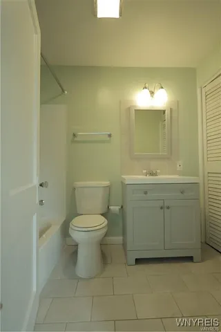 $1,399 | 1927 Center Road, West Seneca, NY 14224