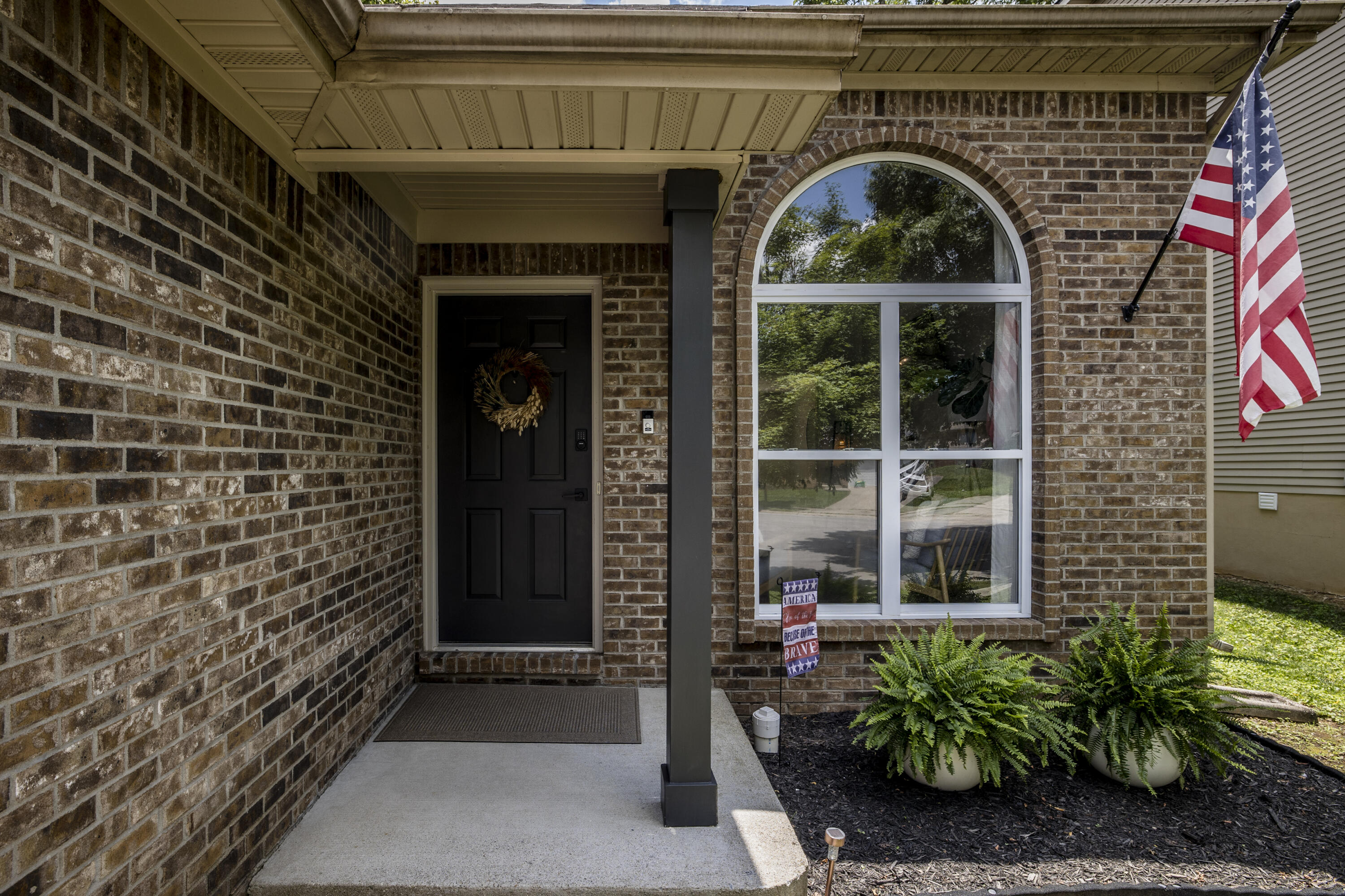 2612 Crystal Falls Road Lexington, KY 40509 - Photo 5 of 43 260624_2612 Crystal Falls Rd_SDI_0024