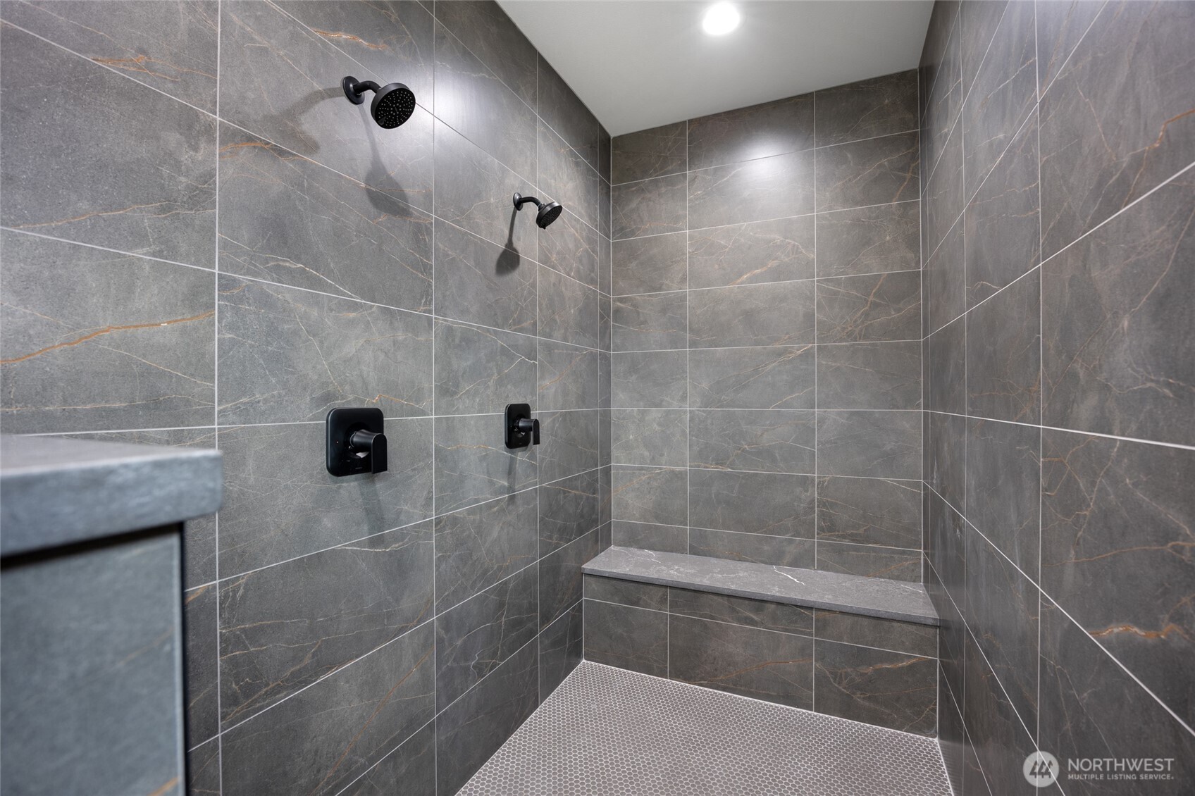 501 Sand Dune Road Moses Lake, WA 98837 - Photo 20 of 38 a bathroom with a shower