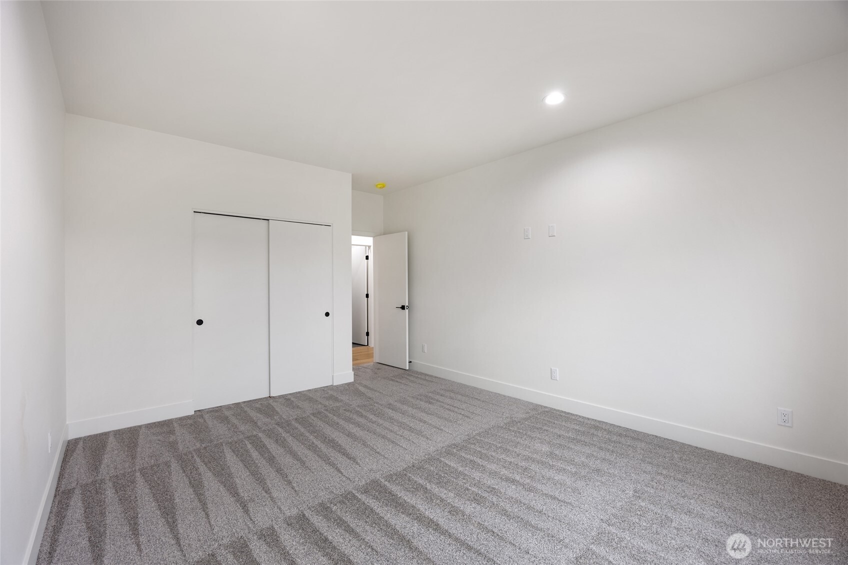 501 Sand Dune Road Moses Lake, WA 98837 - Photo 27 of 38 a view of room