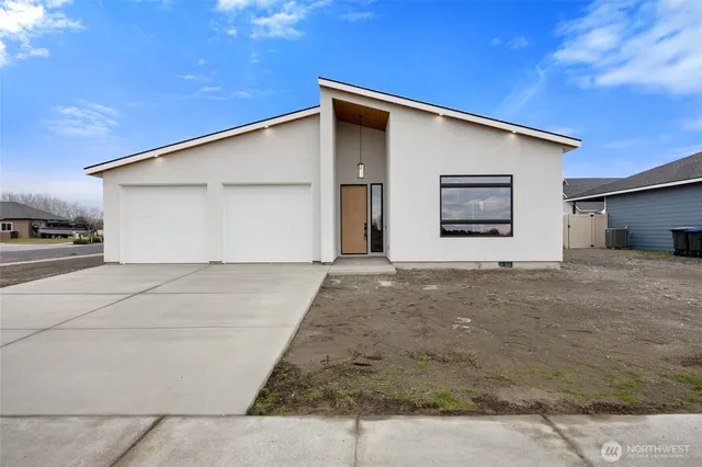 $639,000 | 501 Sand Dune Road, Moses Lake, WA 98837
