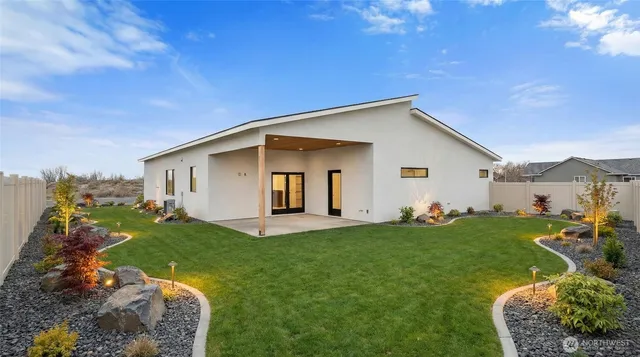 $639,000 | 501 Sand Dune Road, Moses Lake, WA 98837