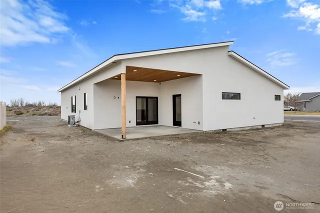 $639,000 | 501 Sand Dune Road, Moses Lake, WA 98837
