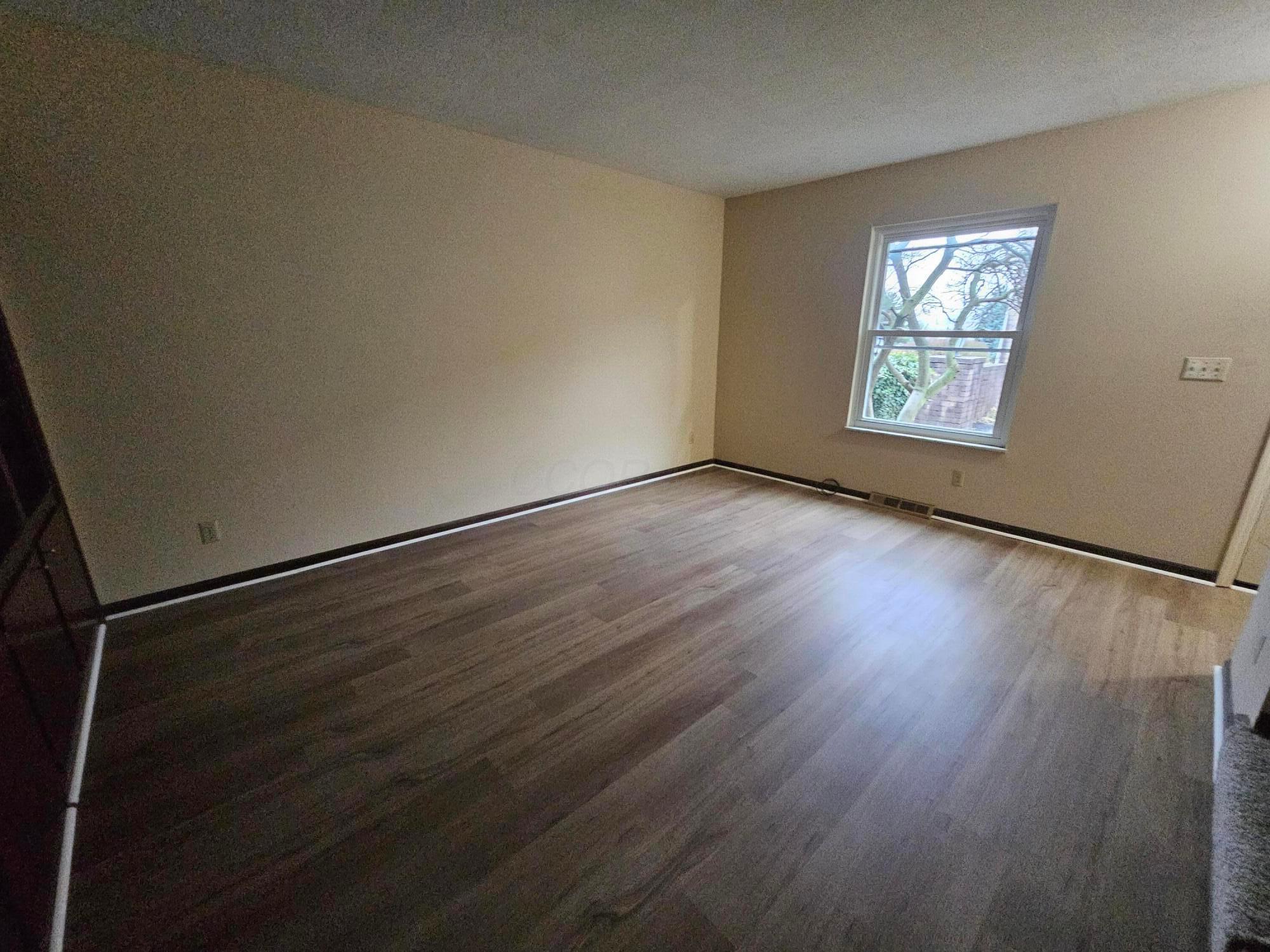 5013 Godown Road, Unit A Columbus, OH 43220 - Photo 5 of 26 20241209_112658
