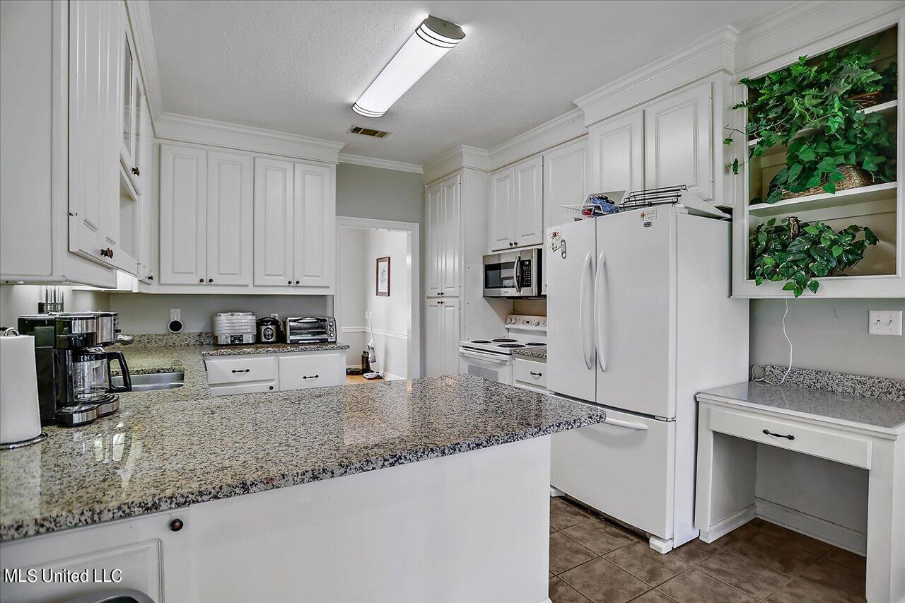 408 Shadowood Drive Ridgeland, MS 39157 - Photo 11 of 36 11-408 Shadowood Dr