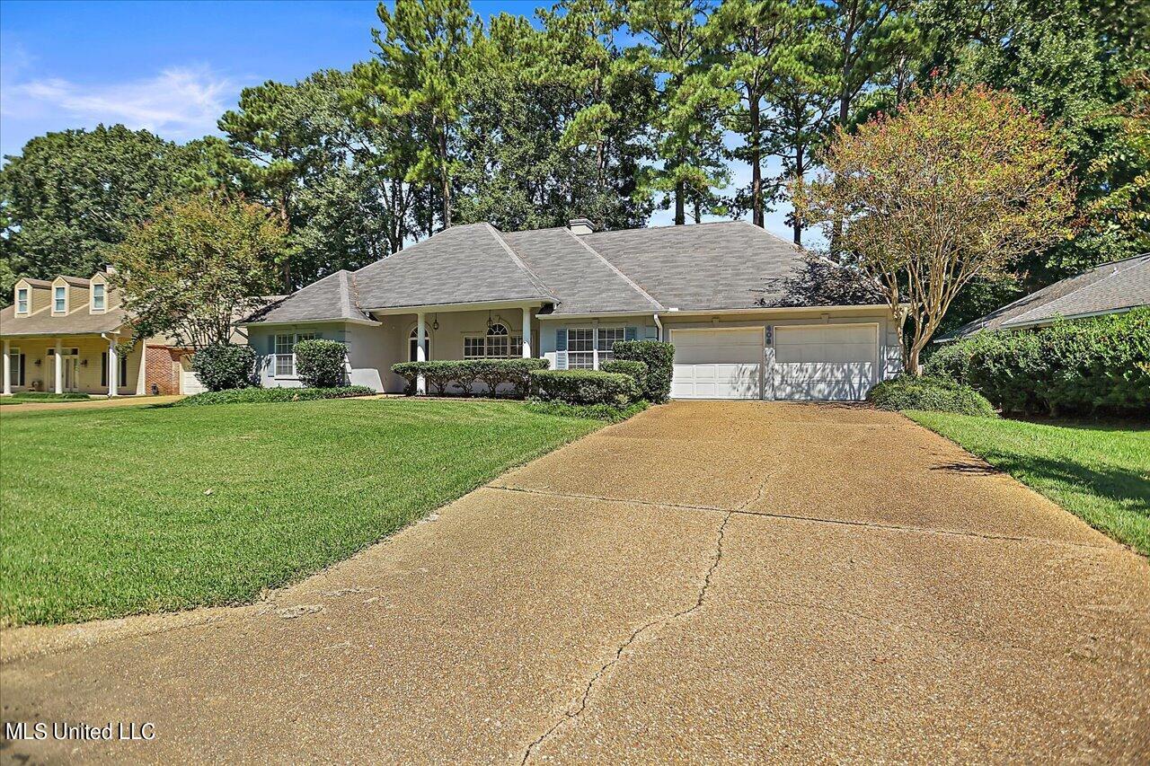 408 Shadowood Drive Ridgeland, MS 39157 - Photo 2 of 36 02-408 Shadowood Dr