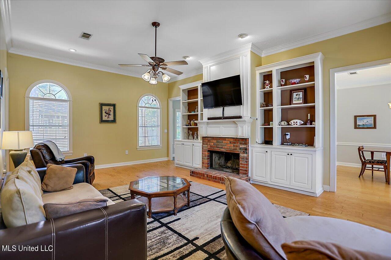 408 Shadowood Drive Ridgeland, MS 39157 - Photo 6 of 36 06-408 Shadowood Dr