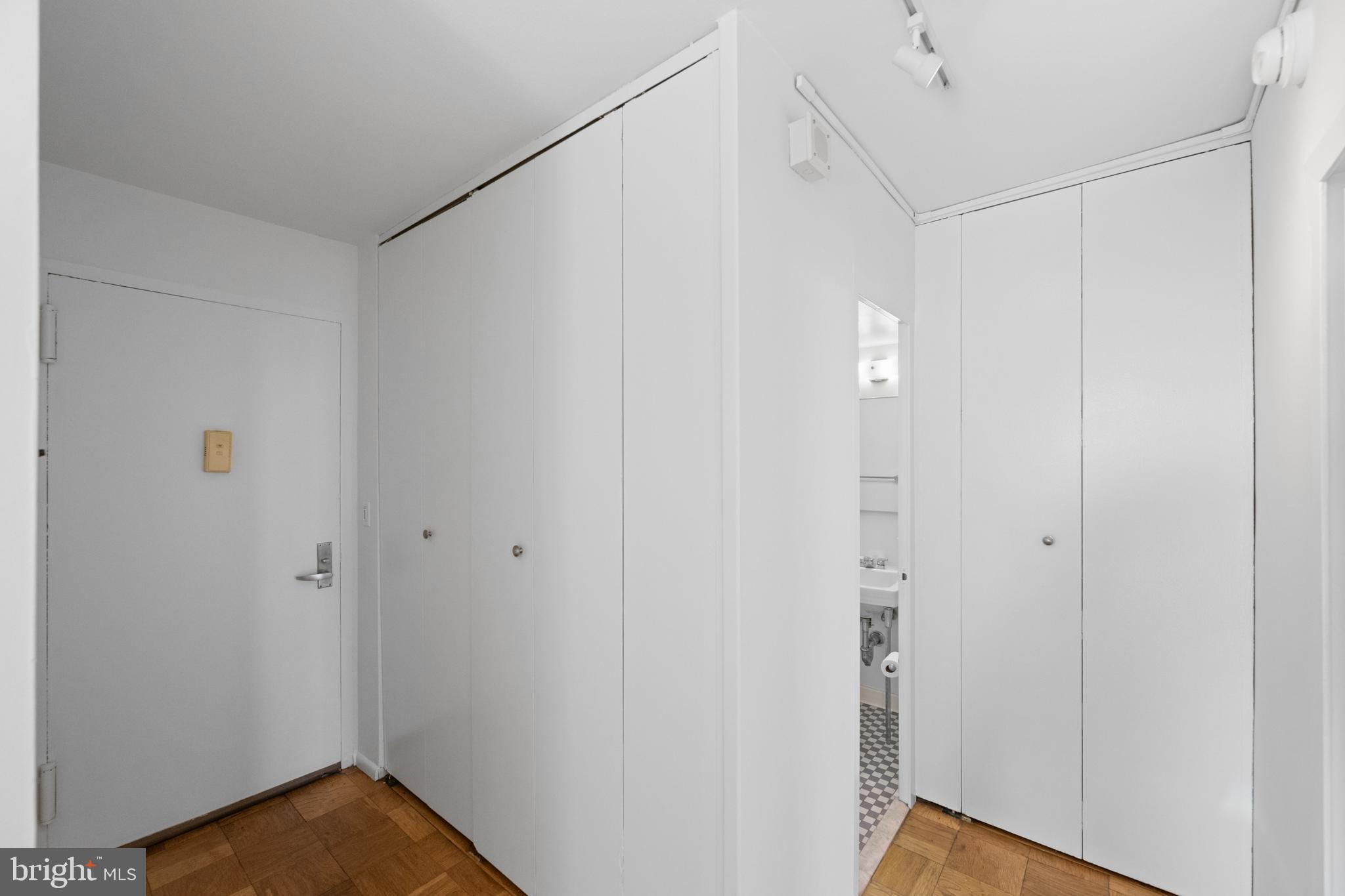 200 Locust Street, Unit 10GN Philadelphia, PA 19106 - Photo 7 of 28 a view of hallway with closet