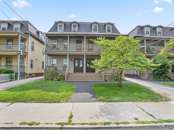 $2,800 | 678 Atlantic Street, Unit 3, Stamford, CT 06902