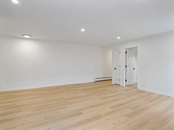 $2,800 | 678 Atlantic Street, Unit 3, Stamford, CT 06902