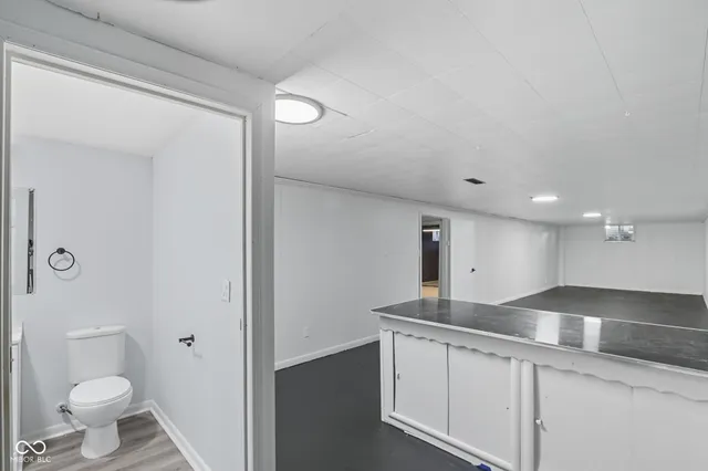 $300,000 | 402 West Banta Road, Indianapolis, IN 46217