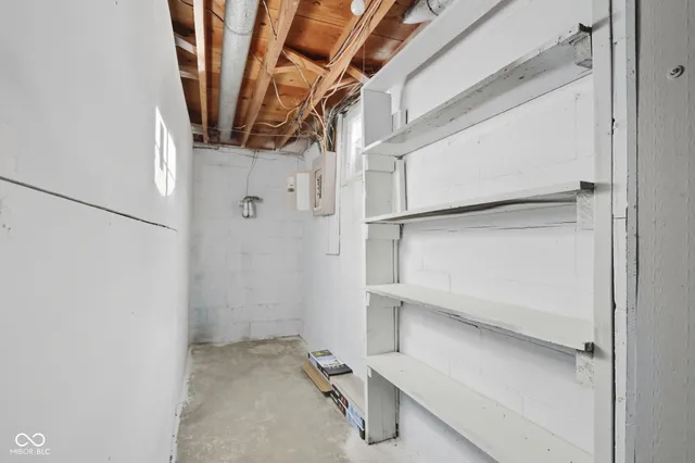 $300,000 | 402 West Banta Road, Indianapolis, IN 46217