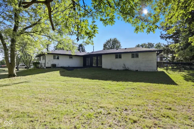 $300,000 | 402 West Banta Road, Indianapolis, IN 46217