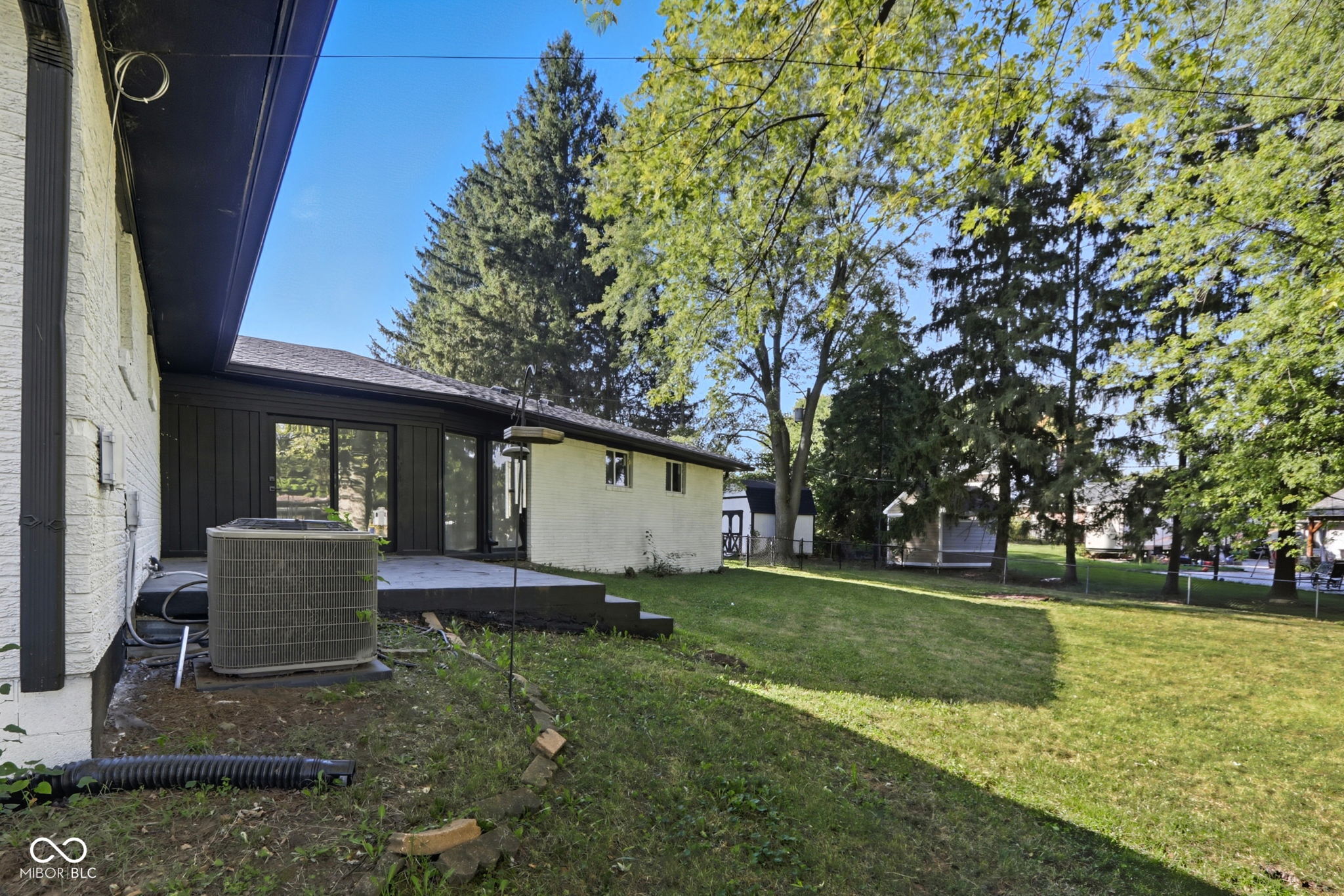 402 West Banta Road Indianapolis, IN 46217 - Photo 35 of 39