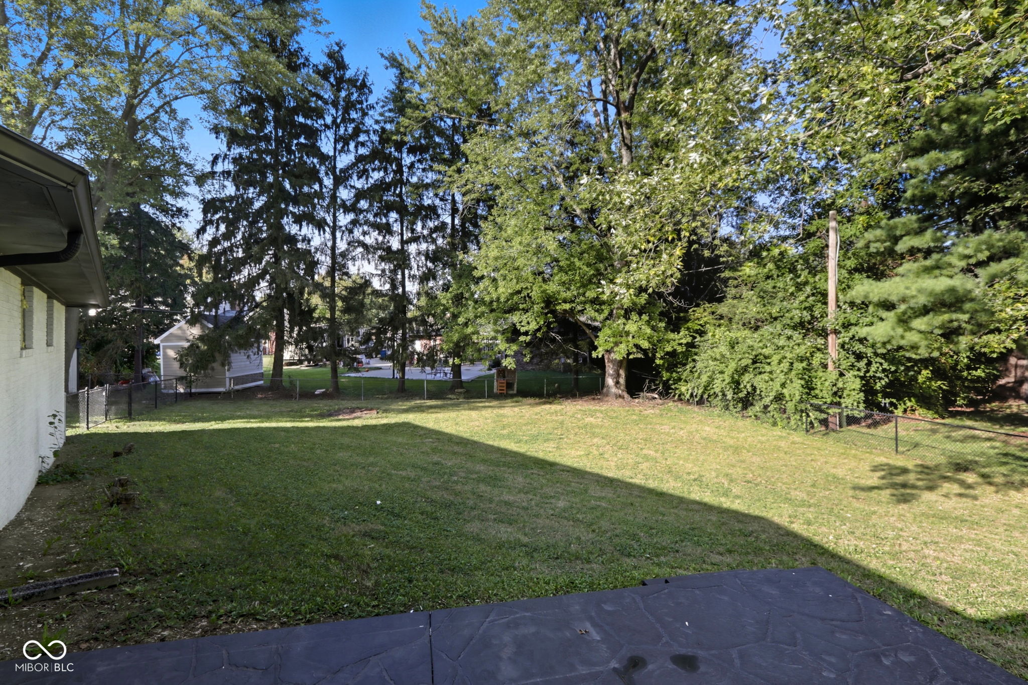 402 West Banta Road Indianapolis, IN 46217 - Photo 36 of 39