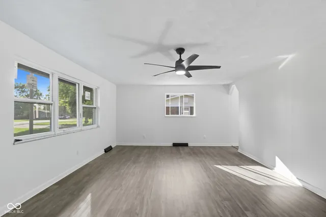 $300,000 | 402 West Banta Road, Indianapolis, IN 46217