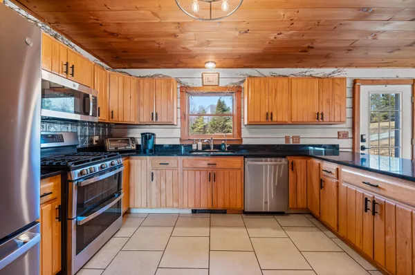 $799,000 | 529 Cutler Corner Road, Barre Town, VT 05641
