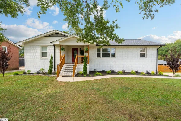 $499,900 | 204 Greenacre Road, Greenville, SC 29607