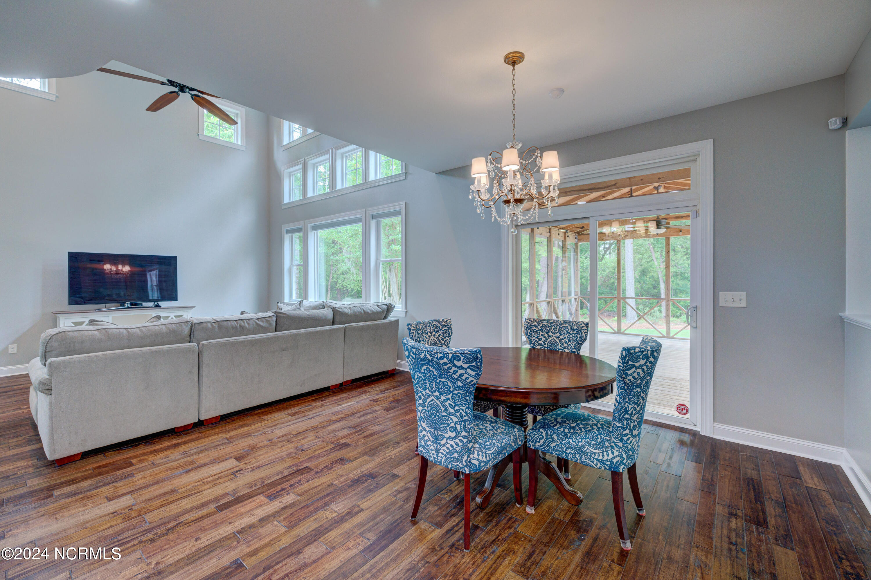 105 Duck Court Hampstead, NC 28443 - Photo 26 of 60 Kitchen eat-in area 2