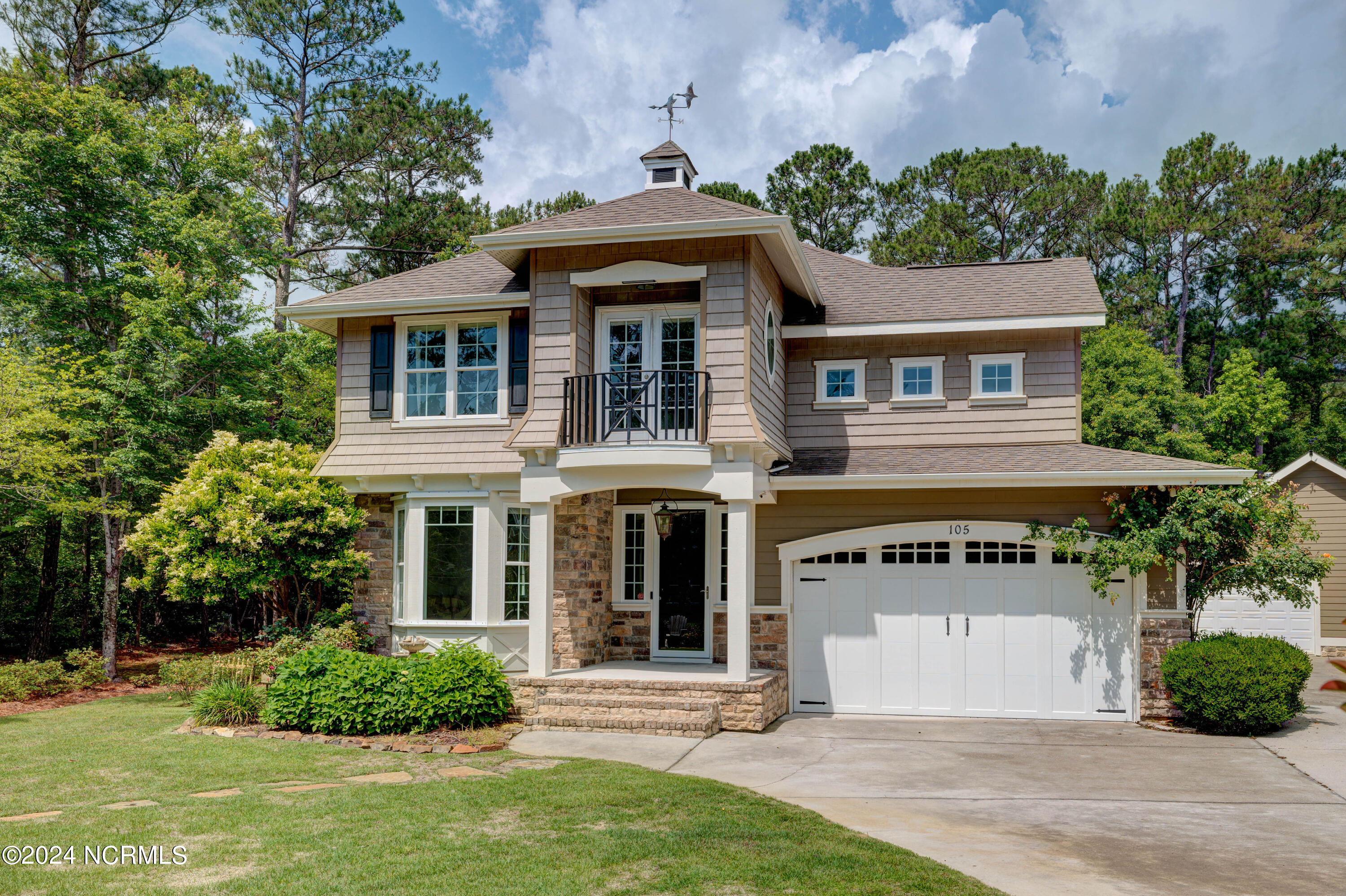 105 Duck Court Hampstead, NC 28443 - Photo 3 of 60 Front of house close up