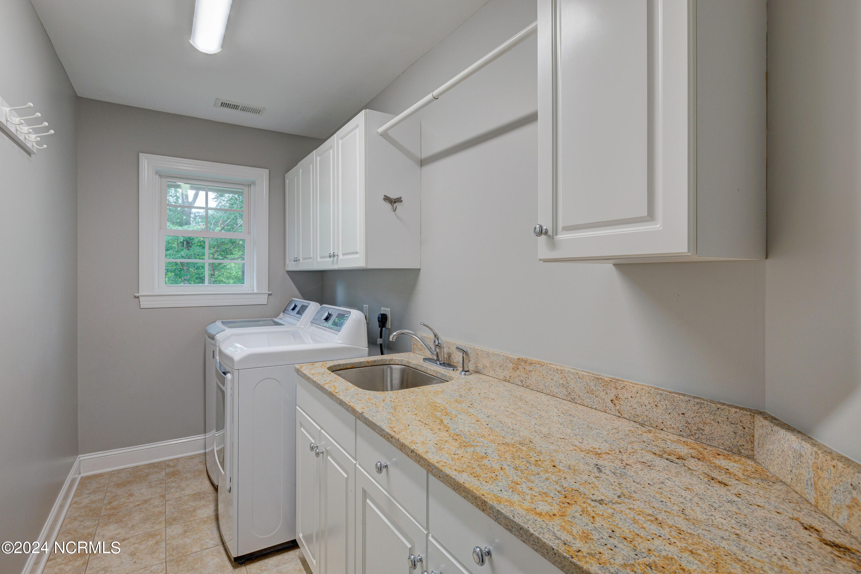 105 Duck Court Hampstead, NC 28443 - Photo 41 of 60 105DuckEdit-55