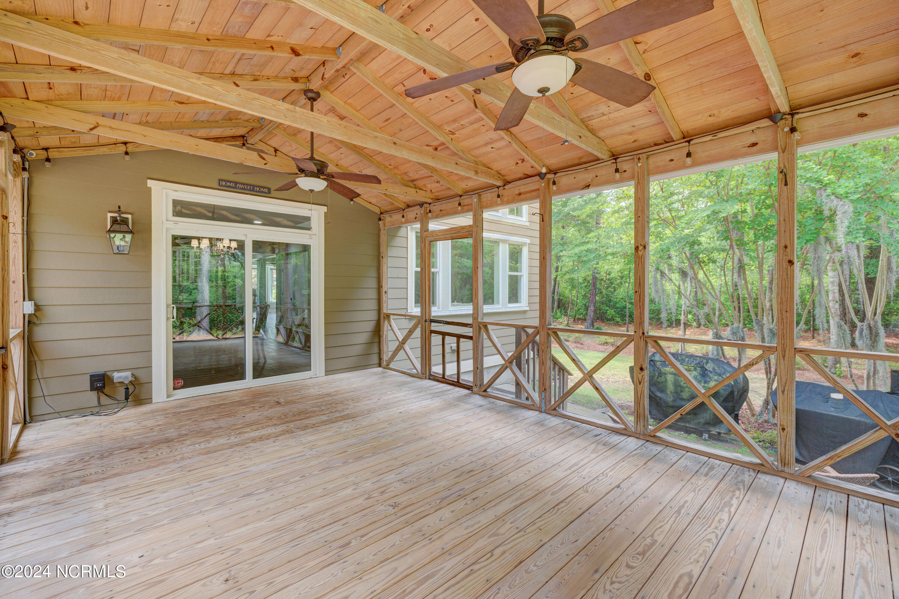 105 Duck Court Hampstead, NC 28443 - Photo 9 of 60 105DuckEdit-36